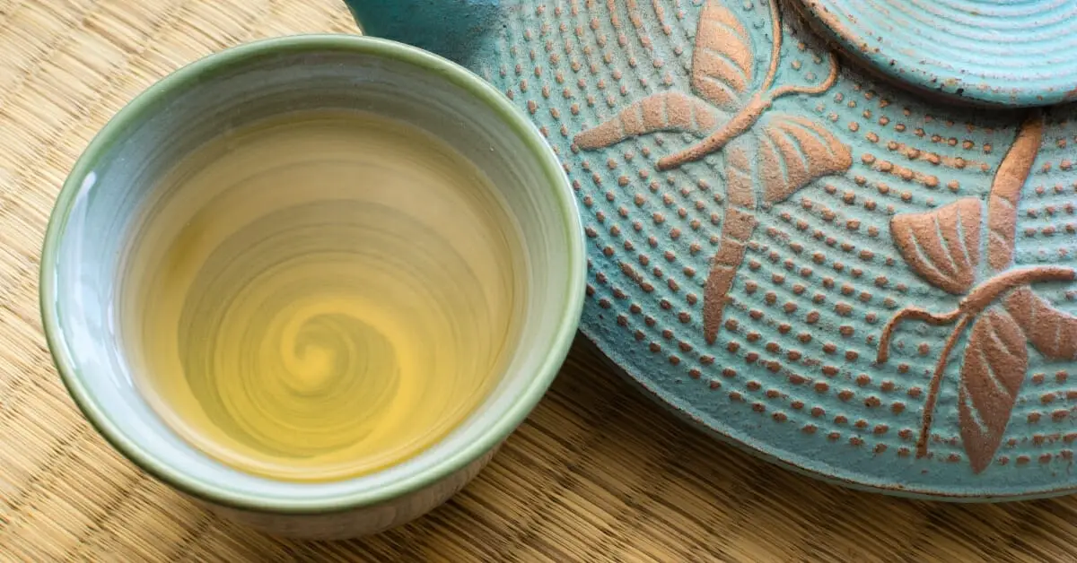 6 Powerful Yellow Root Tea Benefits You Didn't Know